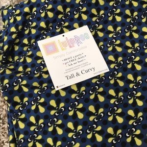 LuLaRoe Fleur De Lis Leggings TC NEW Tall & Curvy